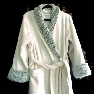 Carole Hochman Plush Robe/ Off White/ Gray Faux Fur/ Size MEDIUM